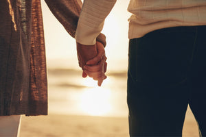 Comment les couples se tiennent la main et ce que cela signifie